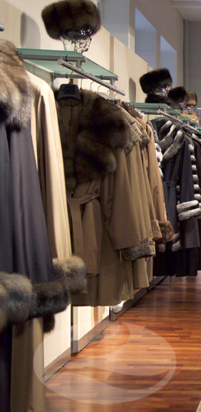 linnanen show room beautiful coats